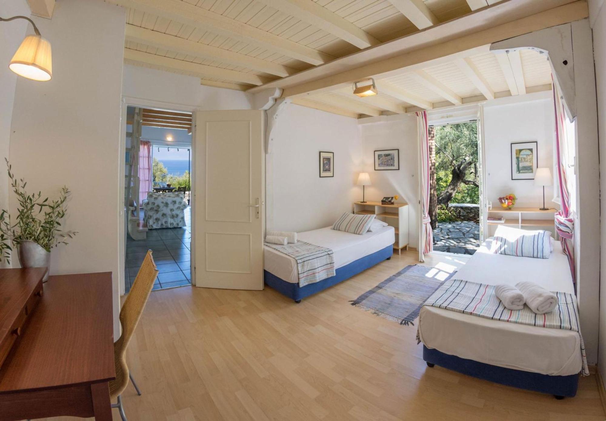 Agios Nikitas Villas Exterior photo