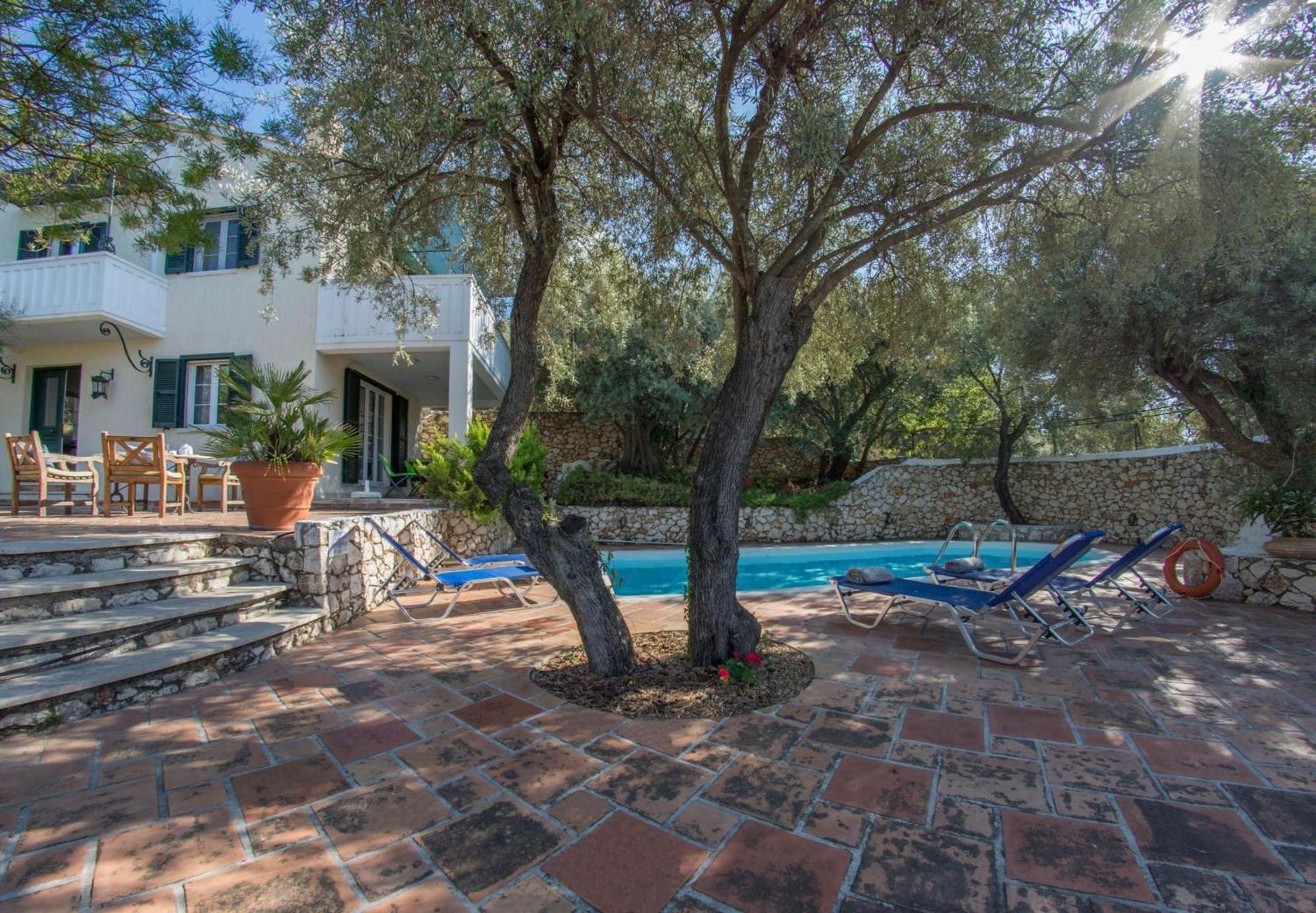 Agios Nikitas Villas Exterior photo